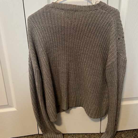 Gray knitted sweater - Picture 2 of 4